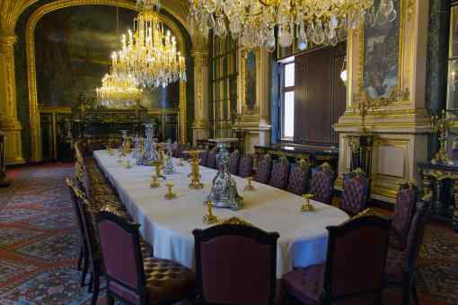 Interior designers & decorator 
